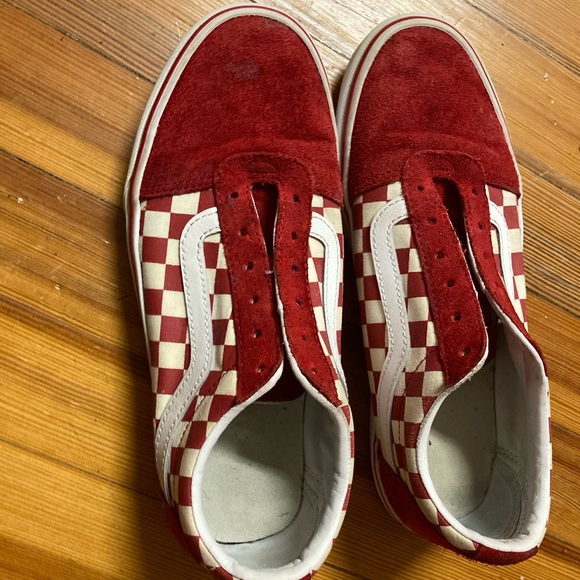 Suede Checkerprint Red and White Vans Size 9 in Womens lightly worn and cleaned - Picture 3 of 3